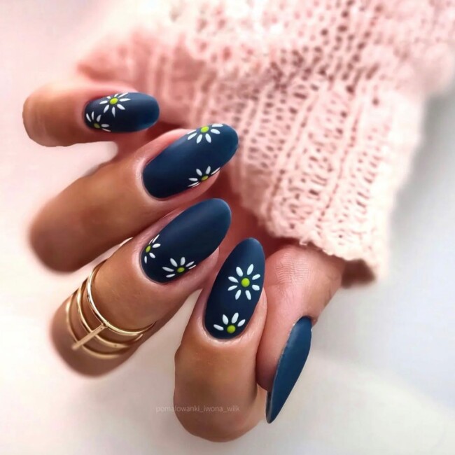 70+ Nail Art Designs Will Make You Want To Try ASAP — Matte Dark Blue Nail Art with Flowers