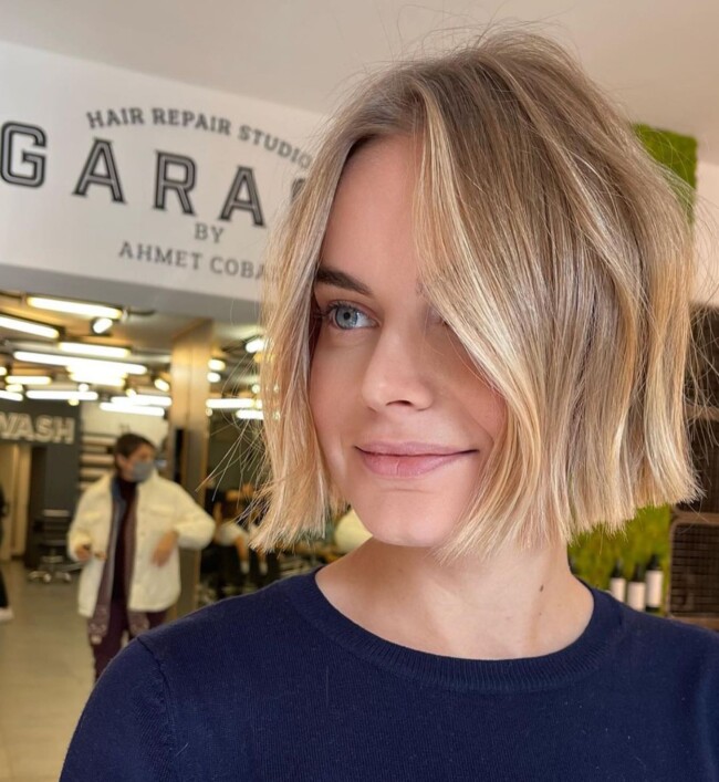 50 Cute Bob Haircuts For Every Hair Type — Blonde Bob Hairstyle with Highlights