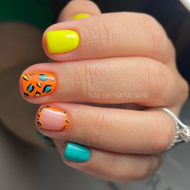 nail art designs 2022, summer nails 2022, spring nails 2022, nail design ideas, nail designs 2022, nail art acrylic, mix and match nail design, french nails, french twist manicure