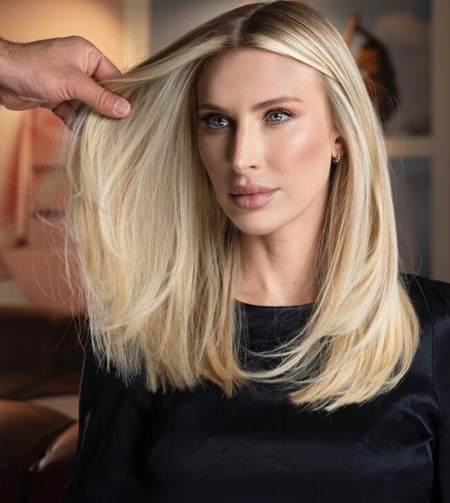 medium hairstyles, medium haircuts, hairstyles 2022 female medium length, mid length hairstyles 2022, medium layered haircuts 2022, medium length hairstyles 2022, shoulder length hairstyles, lob hairstyles, long bob hairstyle,s medium length hair