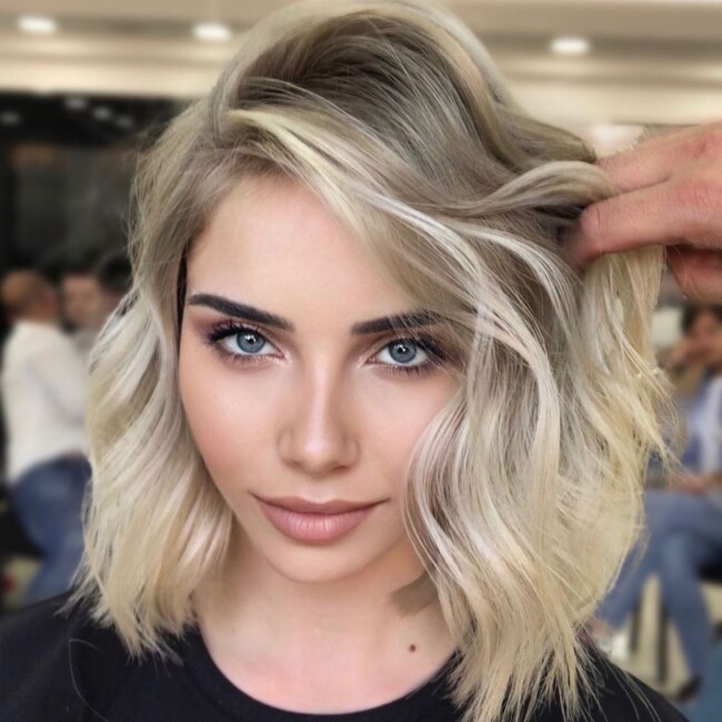 30+ Stylish Lob Haircuts in 2022 — Wavy Blonde Lob