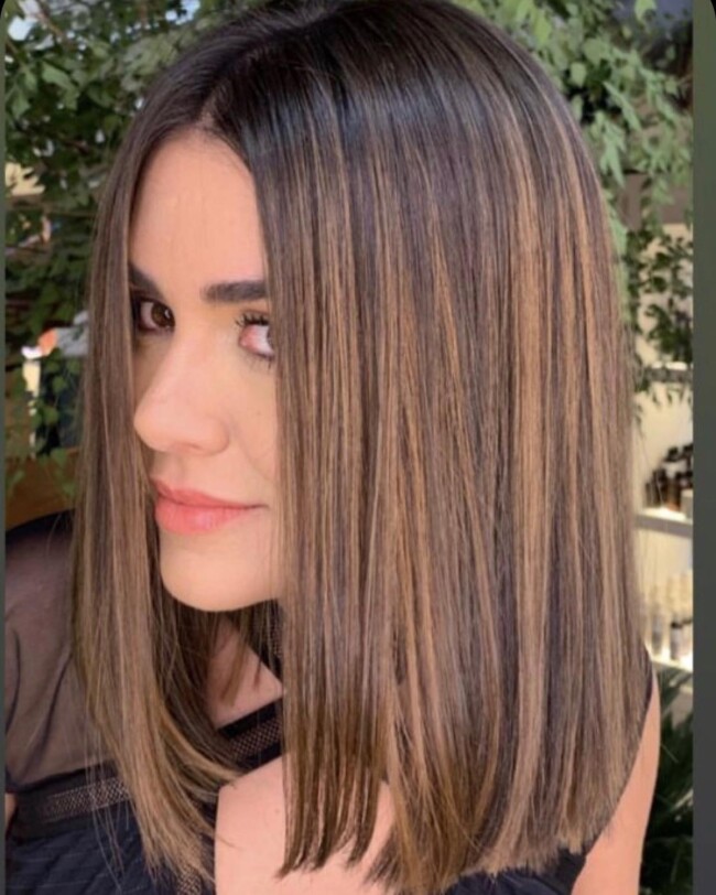 30+ Stylish Lob Haircuts in 2022 — Lob Hairstyle on Caramel with Dark Roots