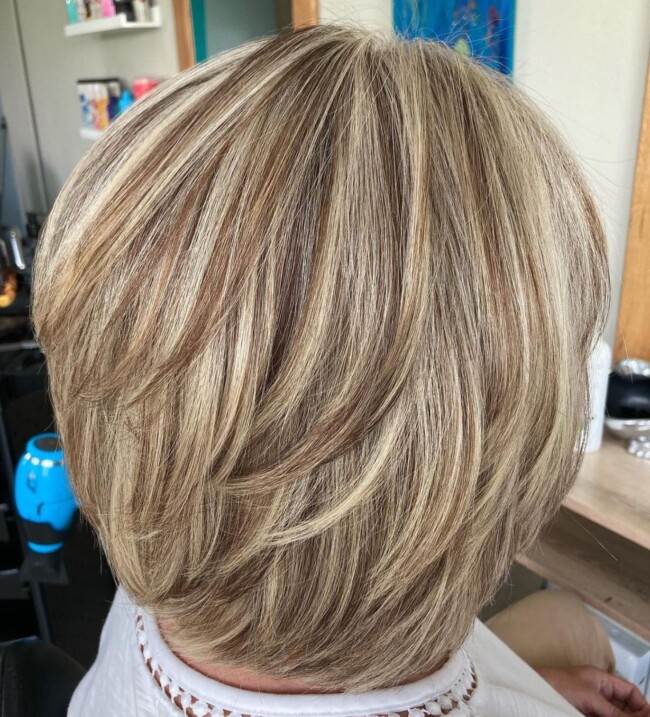 30 Layered Bob Haircuts & Hairstyles — Blonde Highlights & Layered Cut Hairstyle