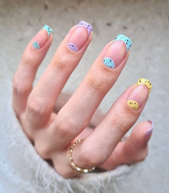 60+ Cute Easter Nail Art Designs — Speckled Egg French Nails Pastel