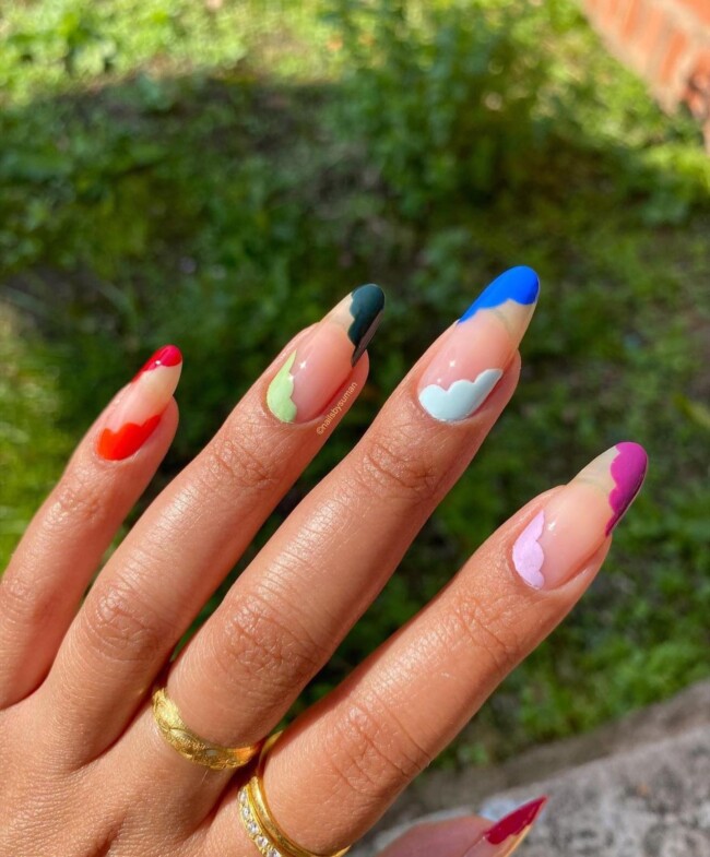 40 Cute Summer Nails for 2022 — Colorful Scallop Side French Tip Nails