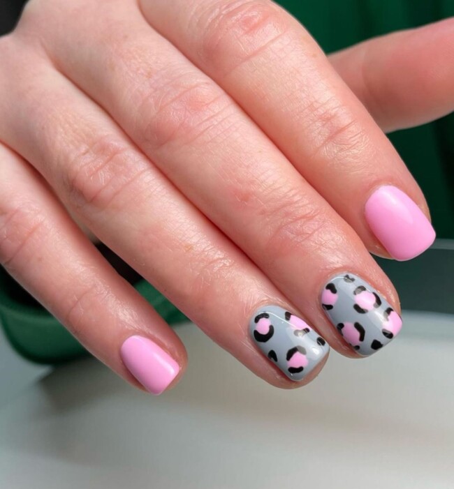 40 Cute Summer Nails for 2022 — Pink Leopard Short Nail Art