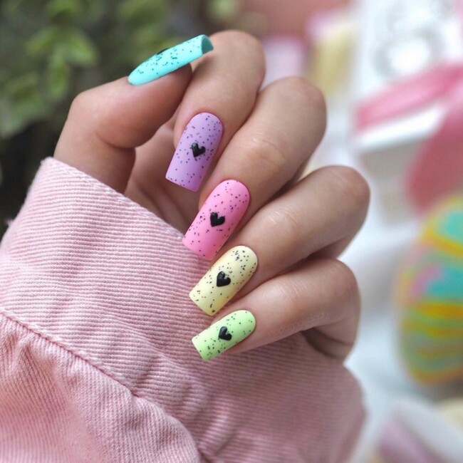 60+ Cute Easter Nail Art Designs — Eggshell Nails with Black Heart