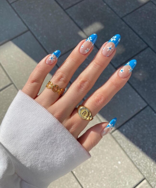 52 Super Pretty Floral Nail Designs — Daisy Bright Blue French Tip Nails