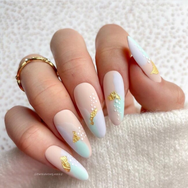 60+ Cute Easter Nail Art Designs — Light Pastel Nails with Gold Foil