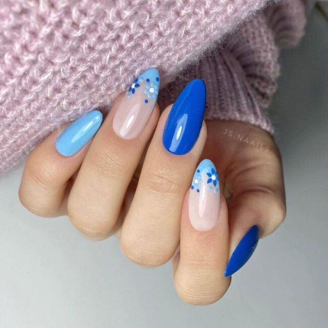 52 Super Pretty Floral Nail Designs — Shades of Blue Floral Nails