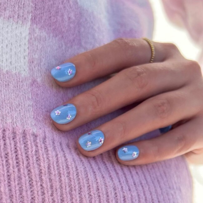 52 Super Pretty Floral Nail Designs — Flower Short Blue Nails