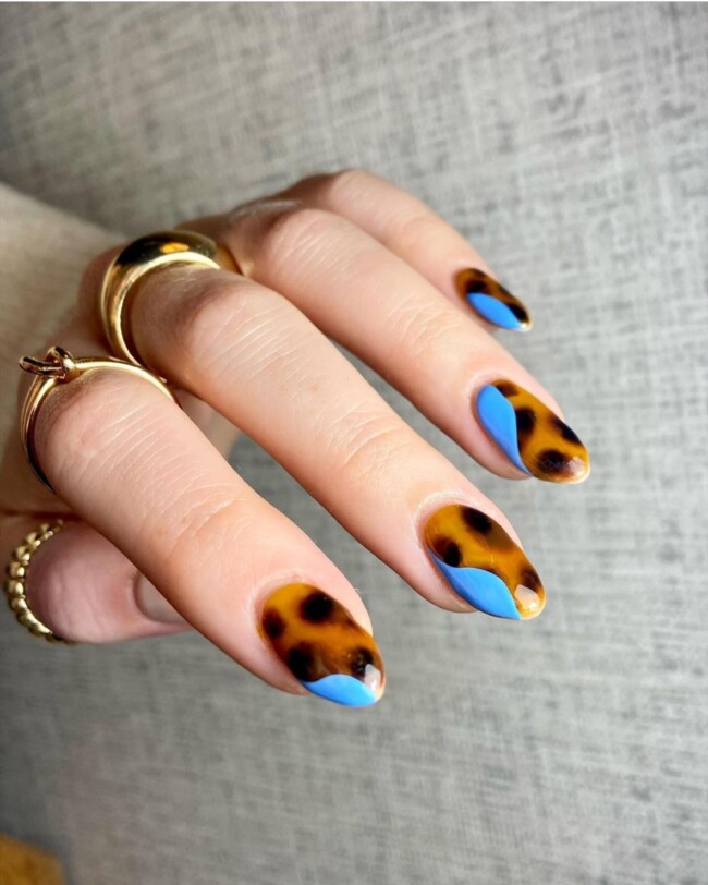 tortoiseshell nail art designs, tortoiseshell nails, tortoiseshell nail designs, tortoiseshell print nails, nail art designs, french tip tortoiseshell nails, tortoiseshell french tip nails