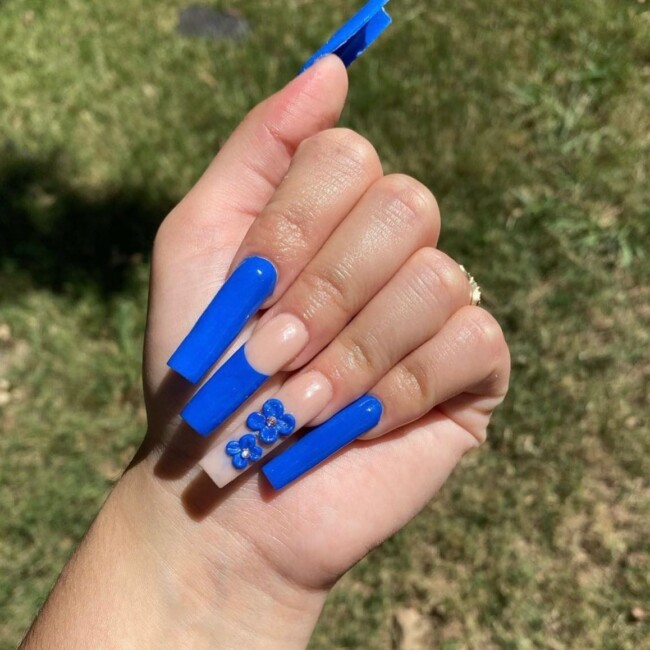 50+ Royal Blue Nail Designs for Everyone — Acrylic Royal Blue Nail Art with 3D Flowers