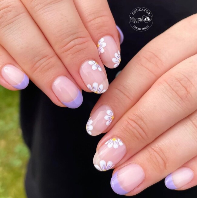 77 Summer French Nails That’ll Match Your Wardrobe — Lilac Tip Nails with Daisy Details