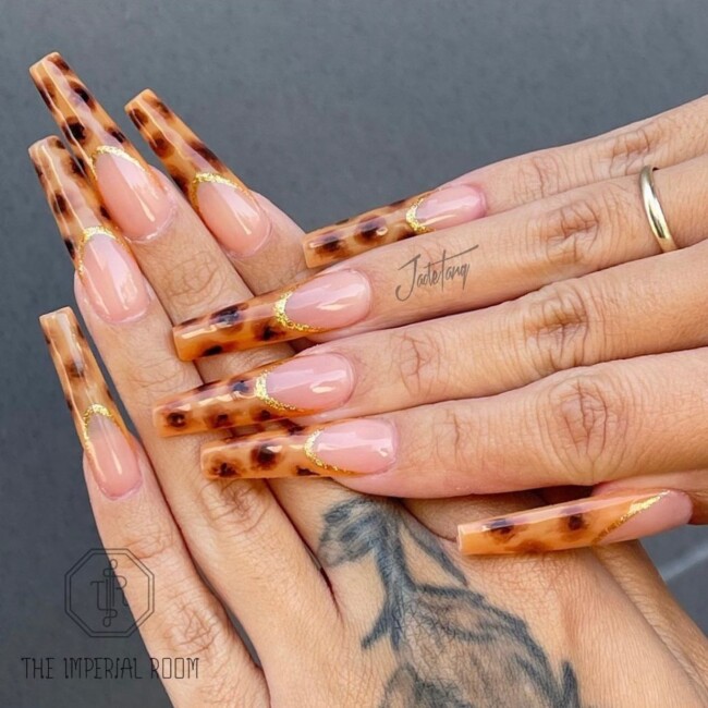 75 Ways to wear Tortoiseshell Nails — Blonde Tortoiseshell French Tips with Gold Lines