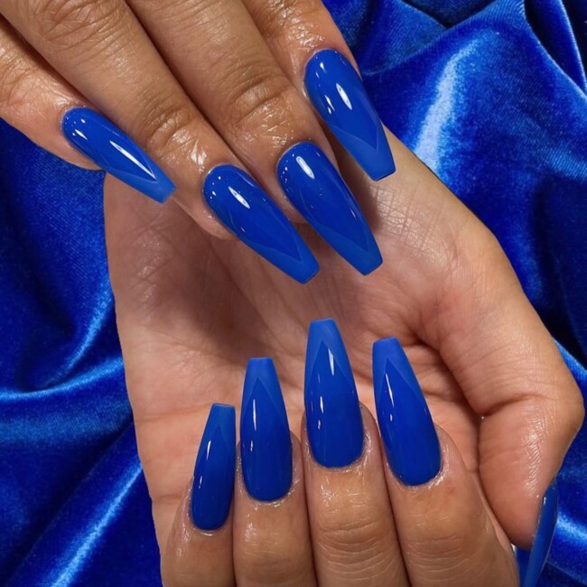 50+ Royal Blue Nail Designs for Everyone — Matte Royal Blue French V-Shape Nails