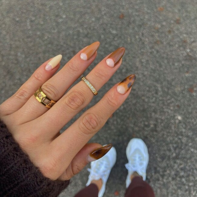 75 Ways to wear Tortoiseshell Nails — Gradient Neutral & Tortoiseshell Nail Art