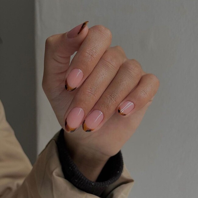 75 Ways to wear Tortoiseshell Nails — Tortoise French Tip Nails