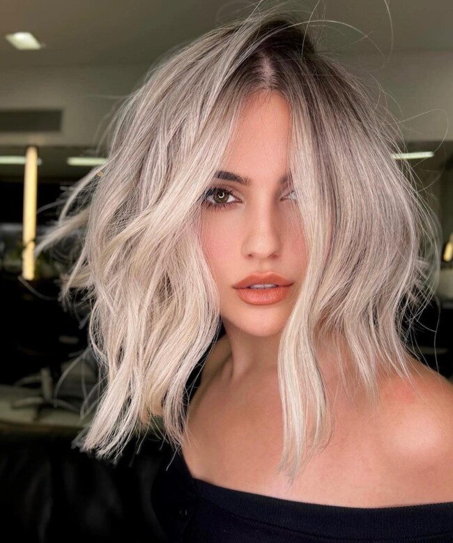 50 Best Bob and Lob Haircuts for Summer 2022 — Layered Lob Platinum Blonde