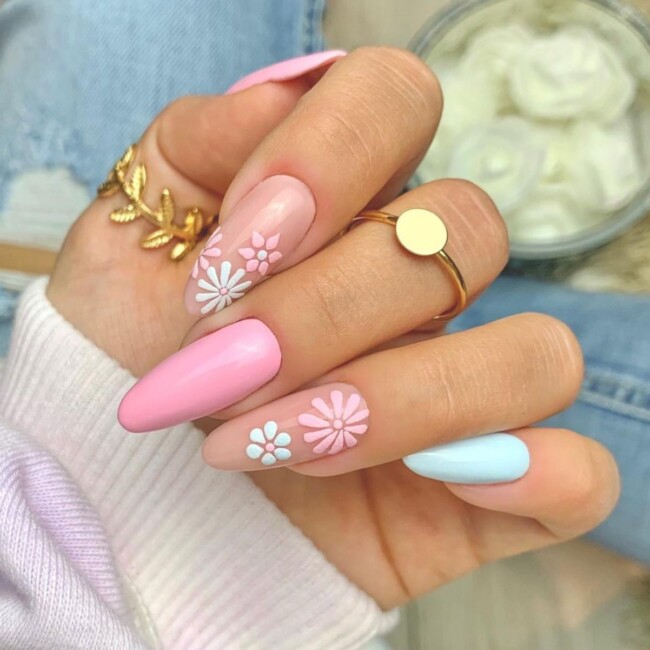 52 Super Pretty Floral Nail Designs — Light Blue, Pink and Floral Nails