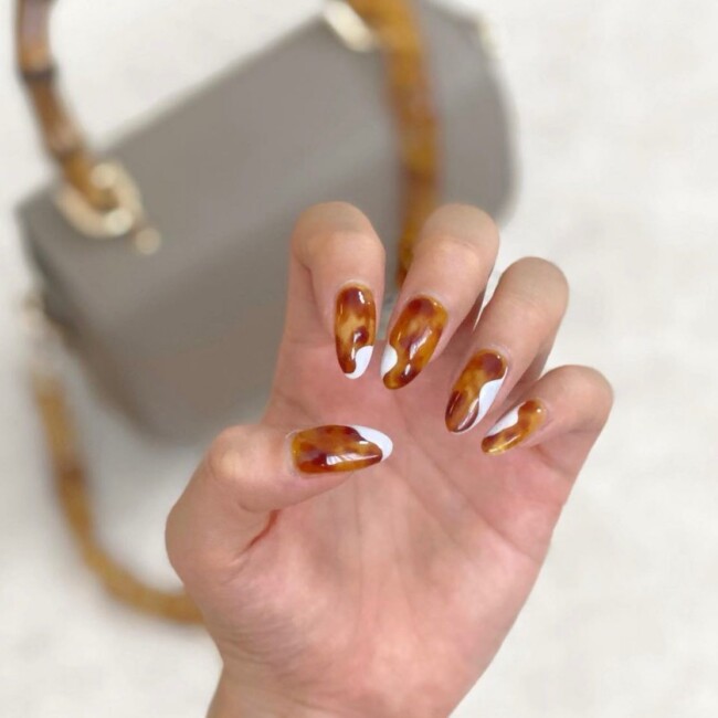 tortoiseshell nail art designs, tortoiseshell nails, tortoiseshell nail designs, tortoiseshell print nails, nail art designs, french tip tortoiseshell nails, tortoiseshell french tip nails