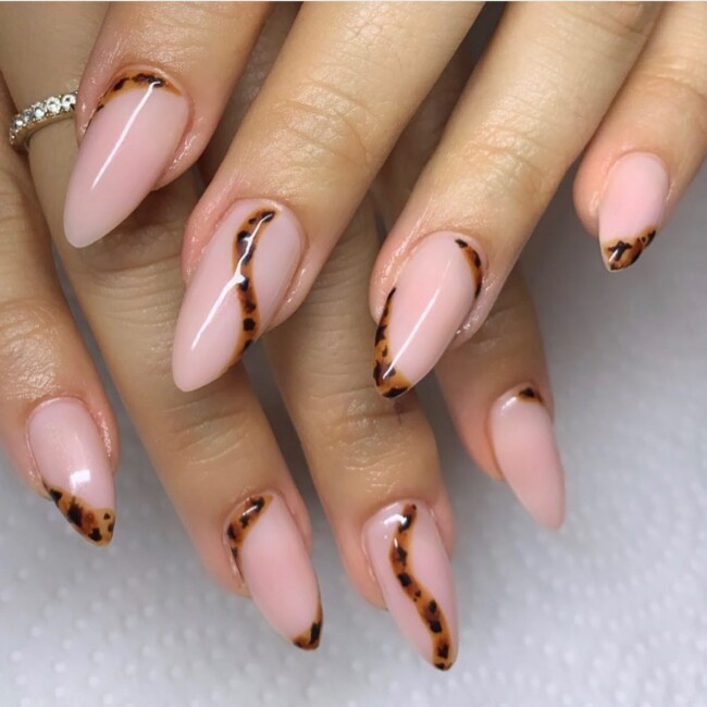 tortoiseshell nail art designs, tortoiseshell nails, tortoiseshell nail designs, tortoiseshell print nails, nail art designs, french tip tortoiseshell nails, tortoiseshell french tip nails