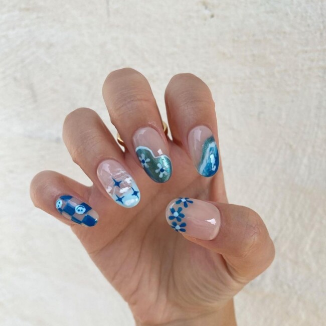 summer french nails, french nails 2022, french nails acrylics, long french nails, french nails with glitter, french nails designs, french nails ombre, trendy french nails, french nails color, french manicure 2022 summer, french nail designs with color