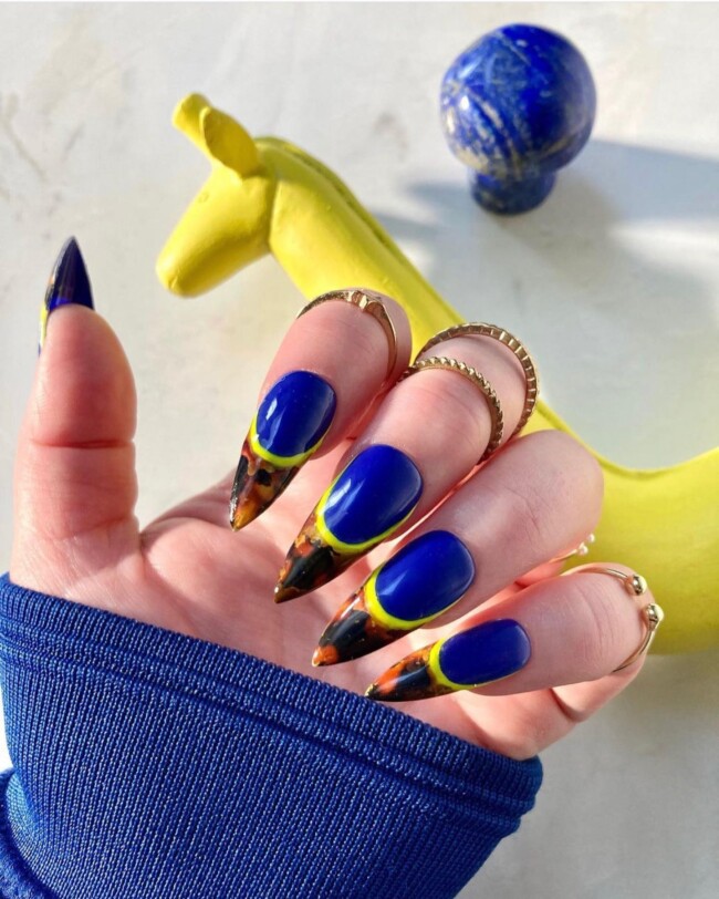 77 Summer French Nails That’ll Match Your Wardrobe — Cobalt Blue Nails Tortoiseshell Tips