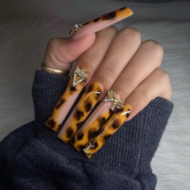 75 Ways to wear Tortoiseshell Nails — Tortoiseshell Nails with Rhinestone Embellishment