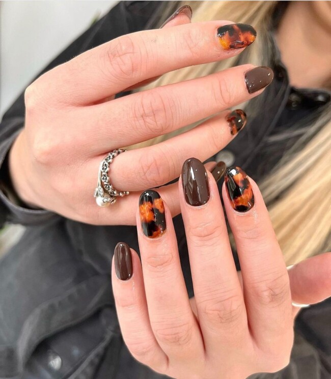 75 Ways to wear Tortoiseshell Nails — Brown & Tortoiseshell Nails