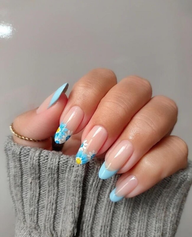 77 Summer French Nails That’ll Match Your Wardrobe — Daisy Blue French Nails