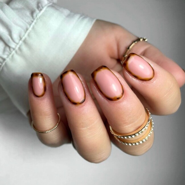 75 Ways to wear Tortoiseshell Nails — Tortoiseshell Border Square Nails