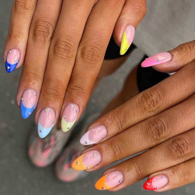 summer french nails, french nails 2022, french nails acrylics, long french nails, french nails with glitter, french nails designs, french nails ombre, trendy french nails, french nails color, french manicure 2022 summer, french nail designs with color