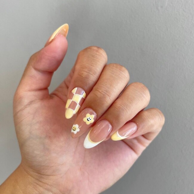 30 Aesthetic Pastel Nails That Are Perfect For Spring — Pastel Yellow Nail Art