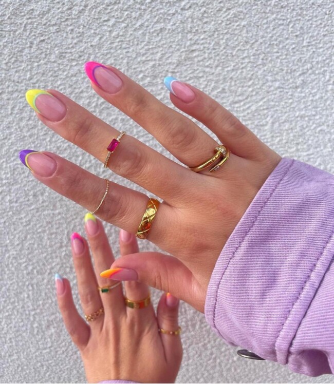 77 Summer French Nails That’ll Match Your Wardrobe — French Twist Nails Color