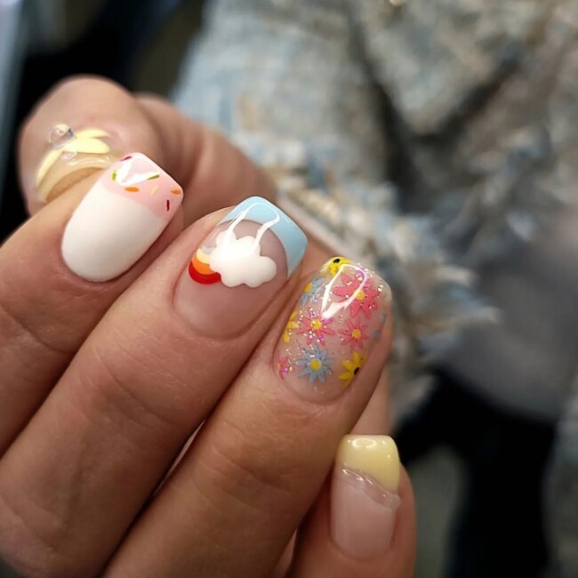 47 Best Spring Nails That Goes With Everything — Flower, Rainbow and Sprinkle Short Nails