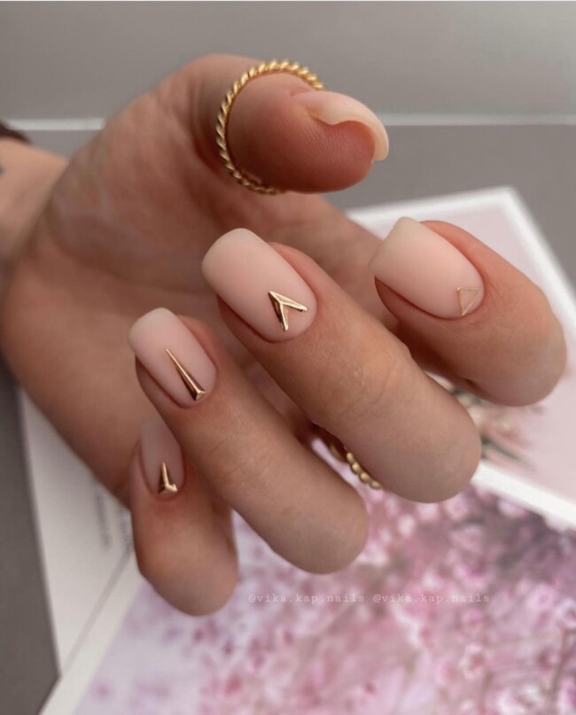 42 Stunning Bridal Nail Art Designs — Matte Pink Nails With Gold Details