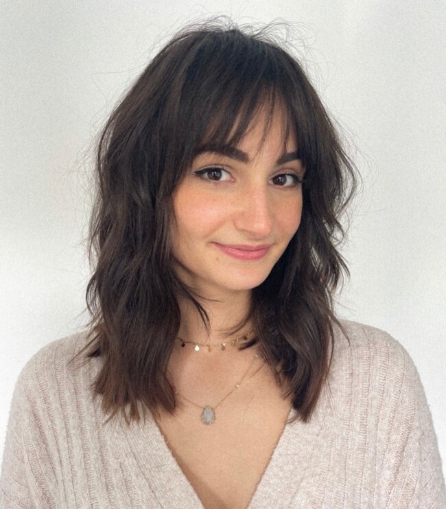 40 Ways to Wear Medium and Long Hair with Bangs — Soft Shag Lob Haircut with Bangs