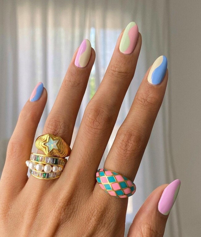 30 Aesthetic Pastel Nails That Are Perfect For Spring — Pastel Swirl Color Nail Art