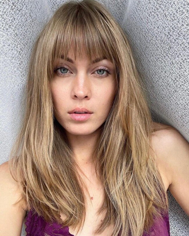 40 Ways to Wear Medium and Long Hair with Bangs — Dark Blonde Layered Haircut