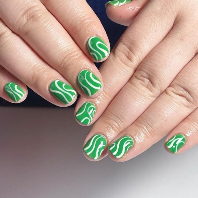 38 Short Summer Nails 2022 — White Swirl Green Nails