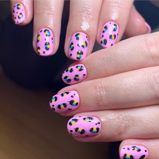 38 Short Summer Nails 2022 — Leopard Pink Short Summer Nails