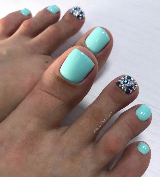 100 Pedicure Colors & Design Ideas — 61.