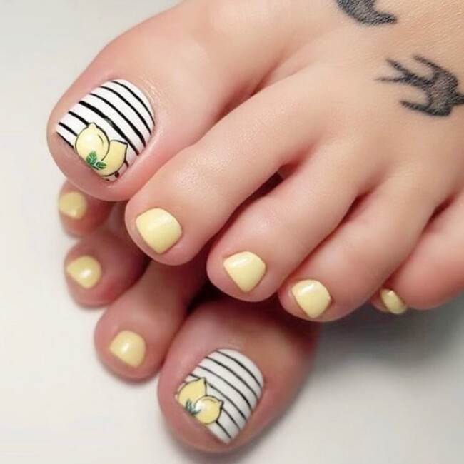 72 Cute Toe Nail Designs — Lemon, Black and White