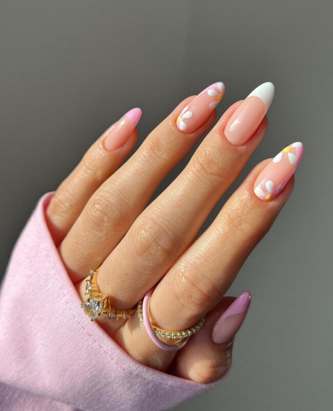 30 Aesthetic Pastel Nails That Are Perfect For Spring — Flower + Pink & White French Nail Art