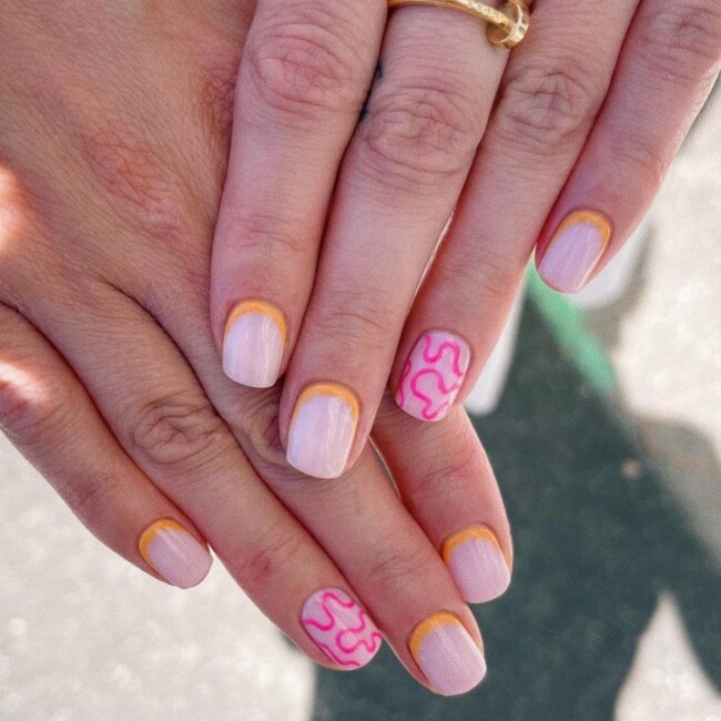 38 Short Summer Nails 2022 — Pink Swirl & Peach Cuff Nails