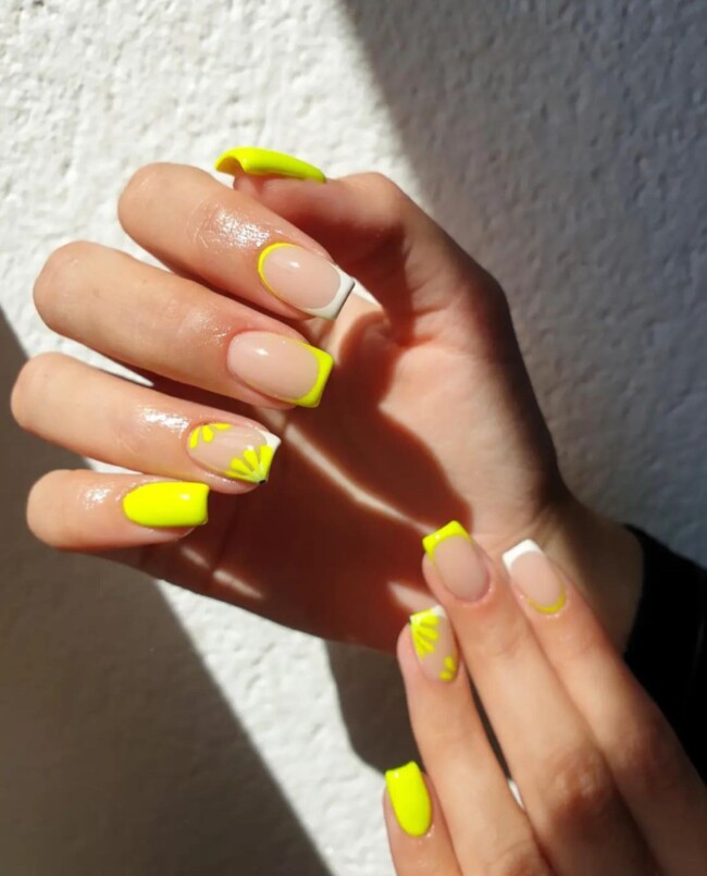 38 Short Summer Nails 2022 — Neon Yellow Flower & French Nails