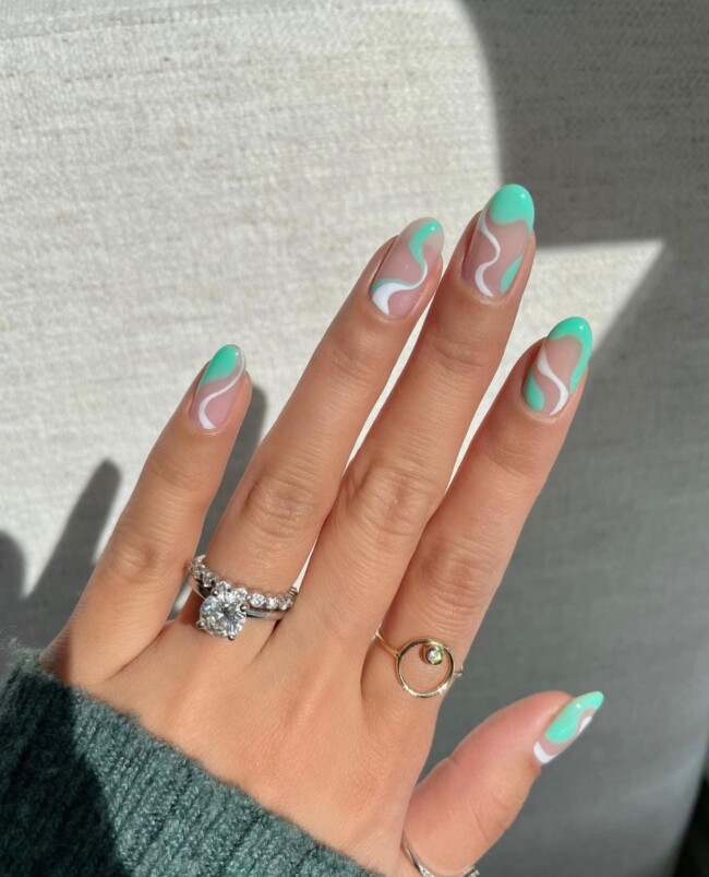 47 Best Spring Nails That Goes With Everything — Swirl Green and Pink Nail Art