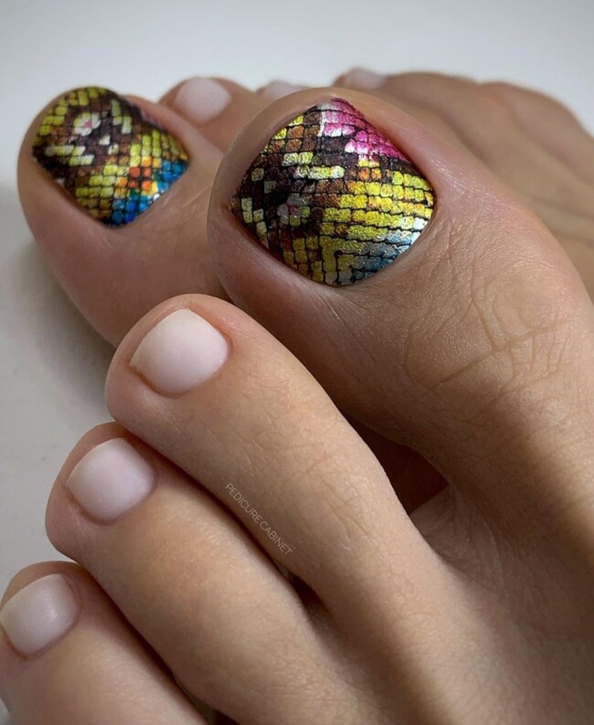 colorful snakeskin toe nails, colorful snakeskin print pedicure