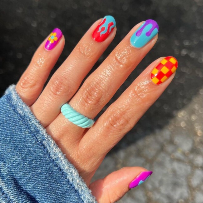 38 Short Summer Nails 2022 — Mix and Match Bright Nails Design